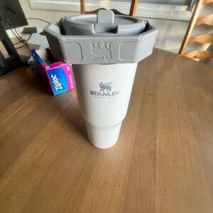 stanley 30 ounce classic flip straw tumbler polar